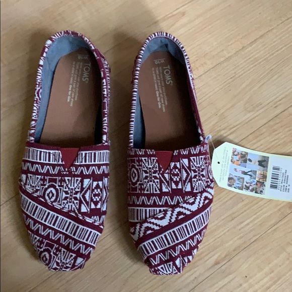 Toms Shoes - New women’s toms shoes